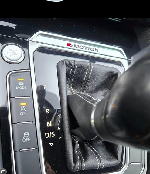 Volkswagen Passat 10 of 26