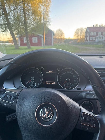 Volkswagen Passat 4 of 5