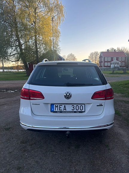 Volkswagen Passat 3 of 5