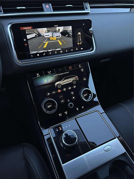 Land Rover Range Rover Velar 17 of 22