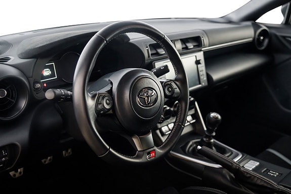 Toyota GR86 14 of 26