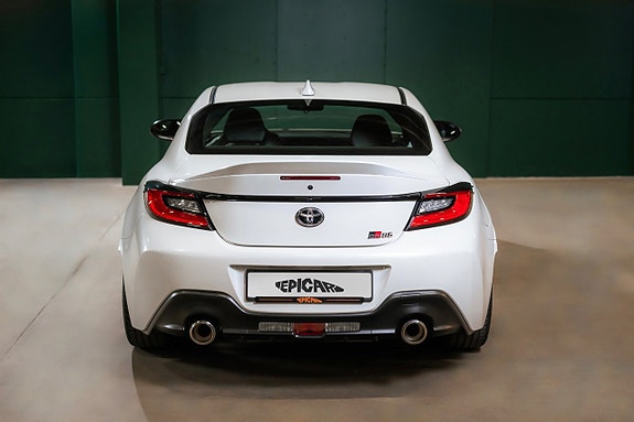 Toyota GR86 6 of 26