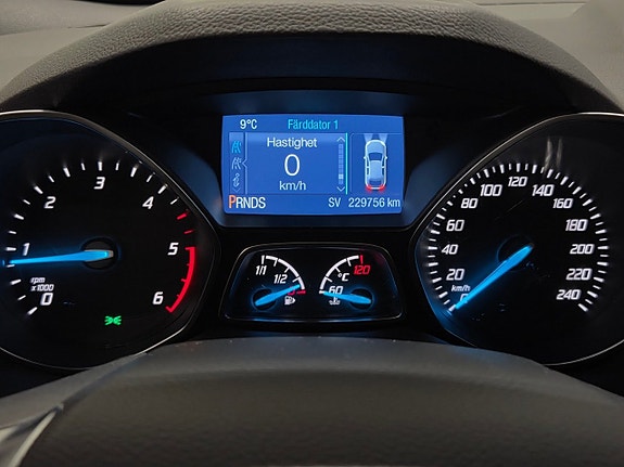 Ford Kuga 14 of 19