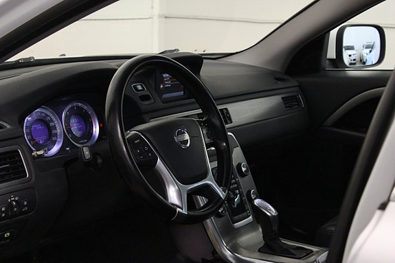 Volvo XC70 10 of 18