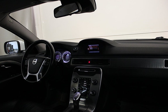 Volvo XC70 15 of 18
