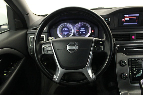 Volvo XC70 14 of 18