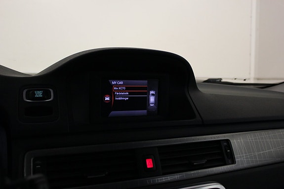 Volvo XC70 17 of 18