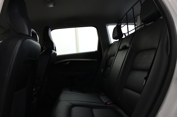Volvo XC70 12 of 18