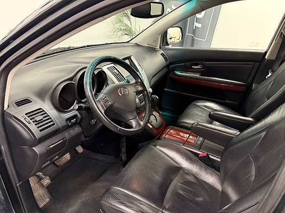 Lexus RX300 6 of 11