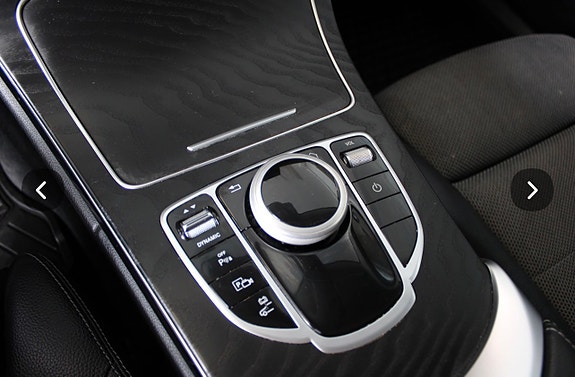 Mercedes-Benz C300 7 of 10