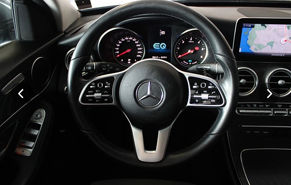 Mercedes-Benz C300 3 of 5