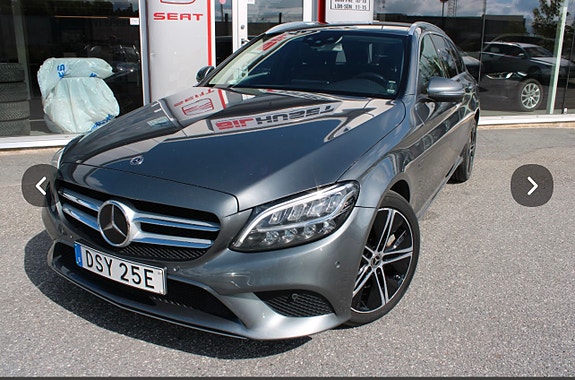 Mercedes-Benz C300 2 of 10