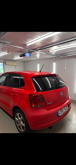 Volkswagen Polo 2 of 5