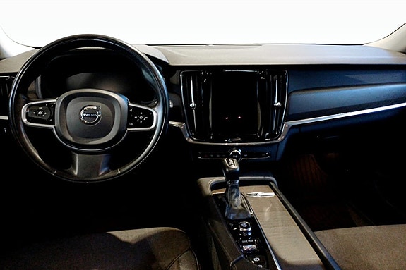 Volvo V90 Cross Country 4 of 5