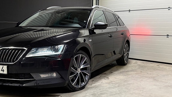 Skoda Superb 3 of 5