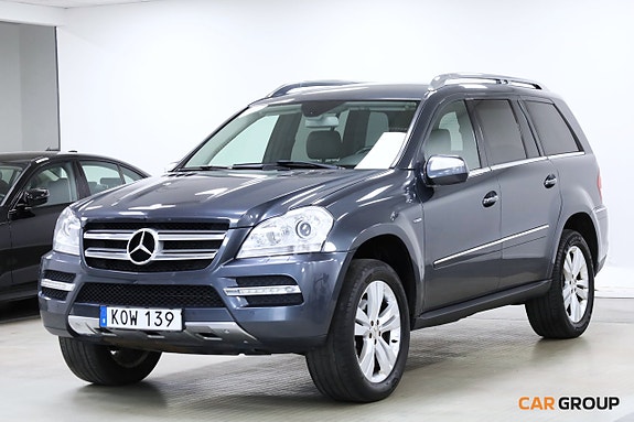 Mercedes-Benz GL350 2 of 5