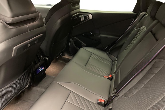 BMW X3 9 of 12