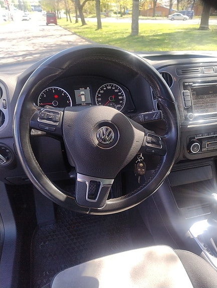 Volkswagen Tiguan 14 of 15
