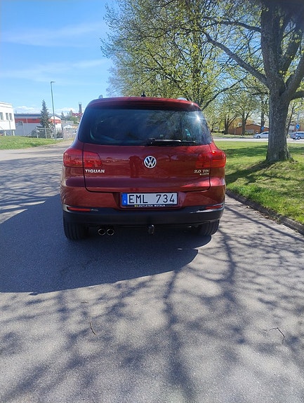 Volkswagen Tiguan 4 of 5