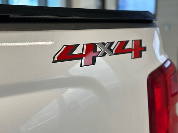 Chevrolet Silverado 1500 8 of 30