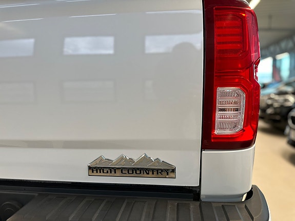 Chevrolet Silverado 1500 11 of 30