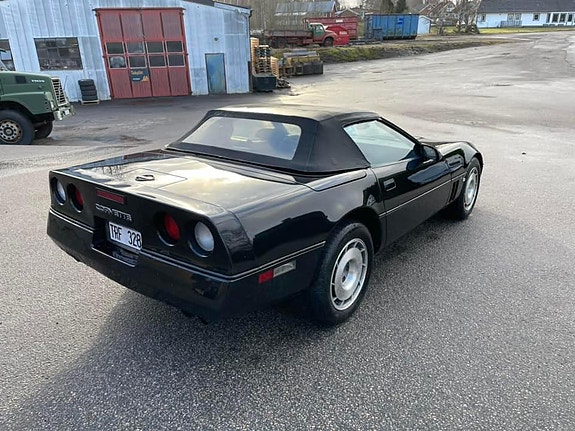 Chevrolet Corvette 5 of 5