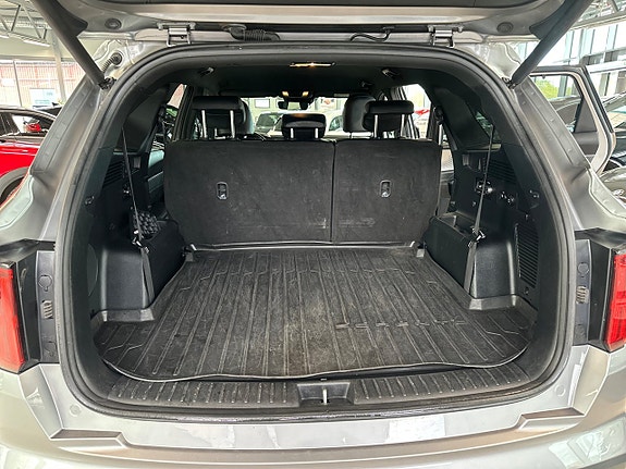 Kia Sorento 13 of 30