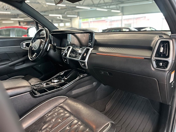 Kia Sorento 11 of 30