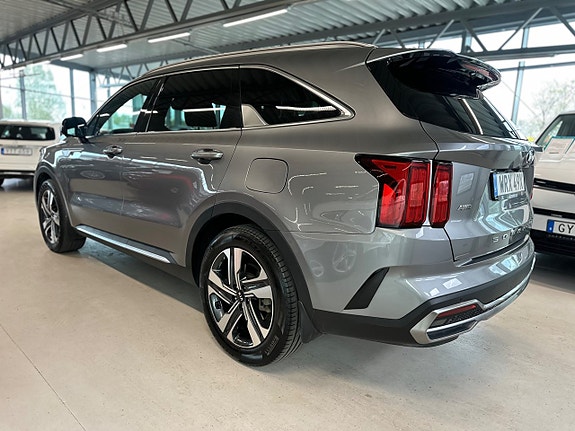Kia Sorento 6 of 30