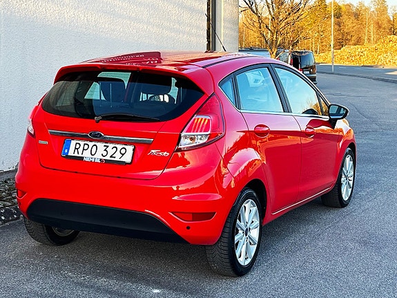 Ford Fiesta 4 of 5