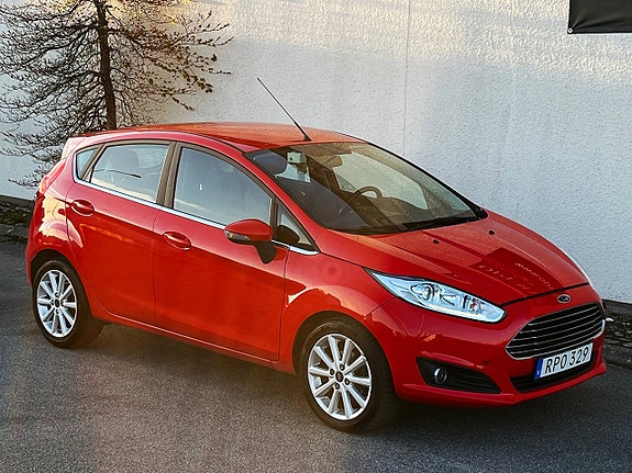Ford Fiesta 2 of 5