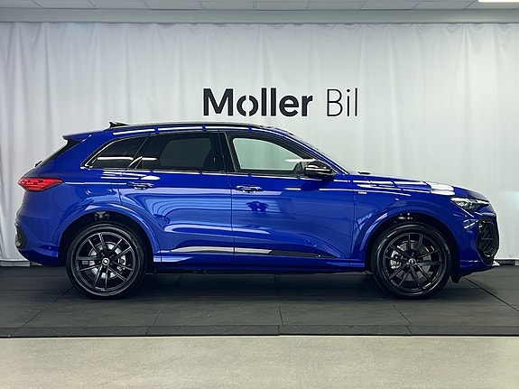Audi Q5 2 of 5