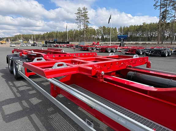 Hakarps - 38 tons liftdumpervagn med roterande mittbord 9 of 12