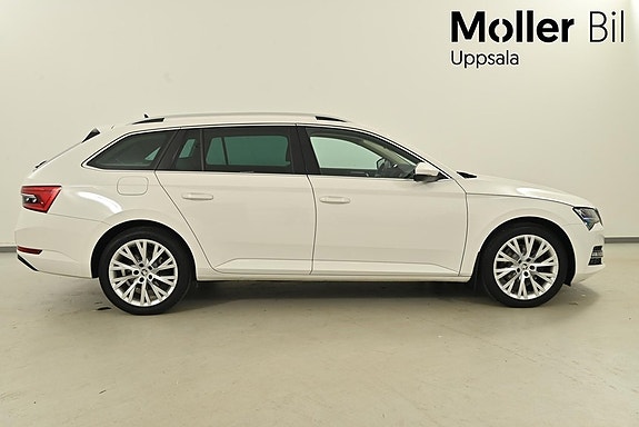 Skoda Superb 2 of 5
