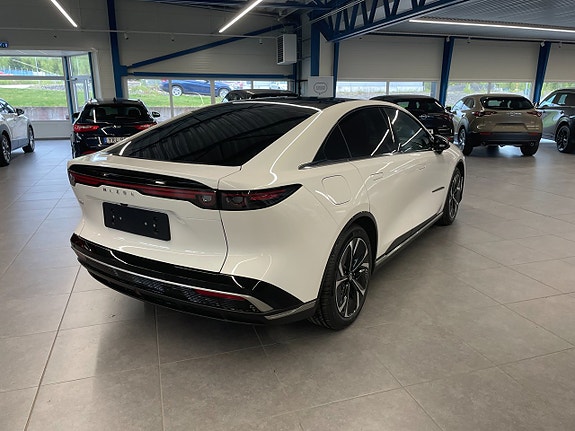 Mazda 6e 4 of 5