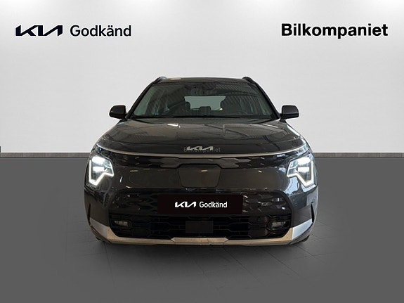 Kia Niro 2 of 17