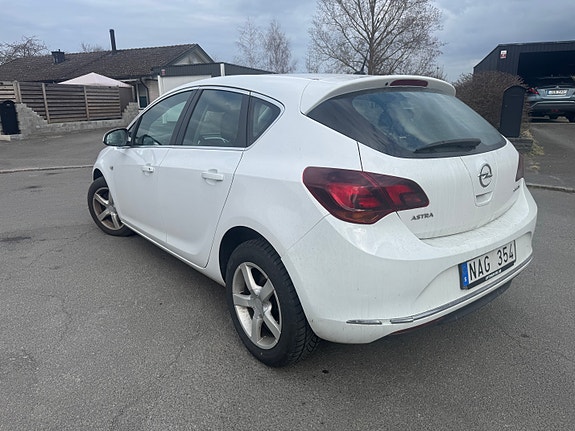 Opel Astra 3 of 5