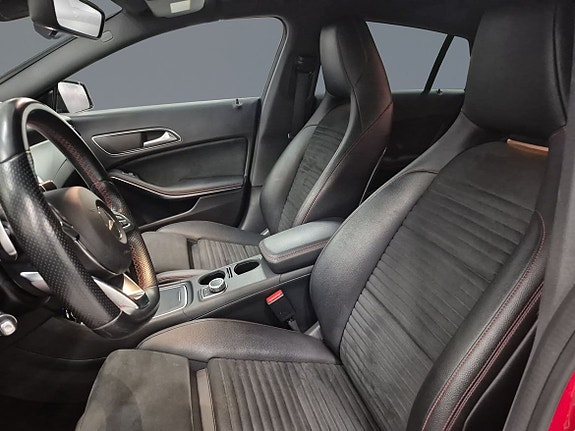 Mercedes-Benz CLA220 d 5 of 5