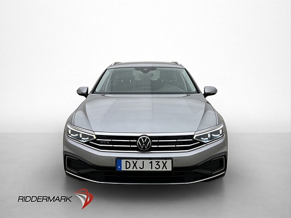 Volkswagen Passat 2 of 5