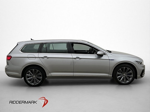 Volkswagen Passat 9 of 30