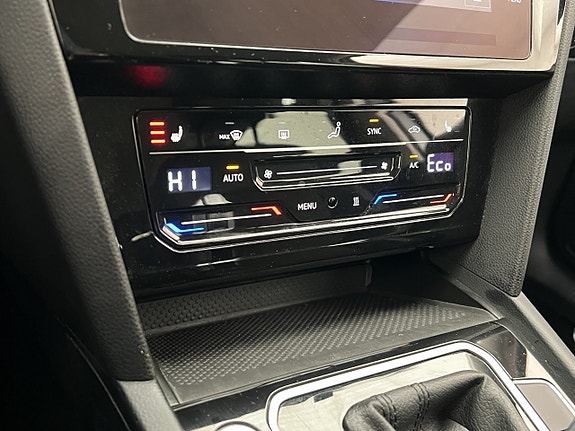 Volkswagen Passat 20 of 30