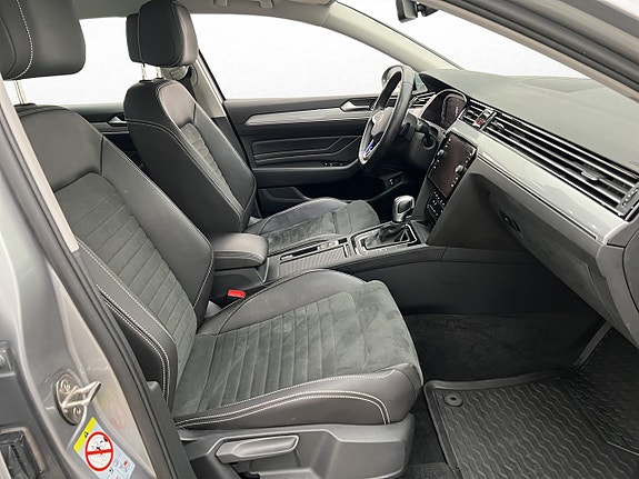 Volkswagen Passat 22 of 30