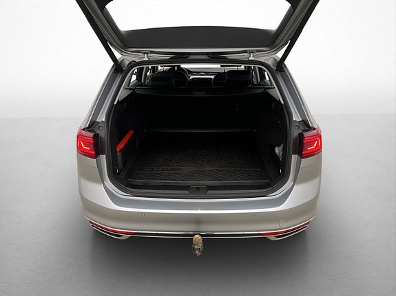 Volkswagen Passat 25 of 30