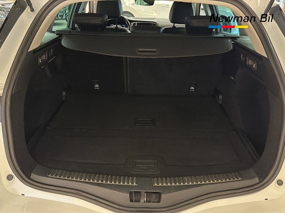Renault Megane IV 14 of 14