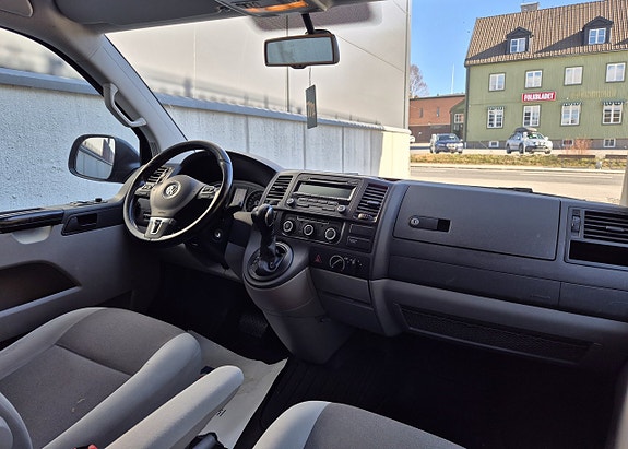 Volkswagen Transporter 8 of 10