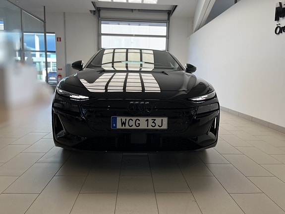 Audi A6 2 of 17
