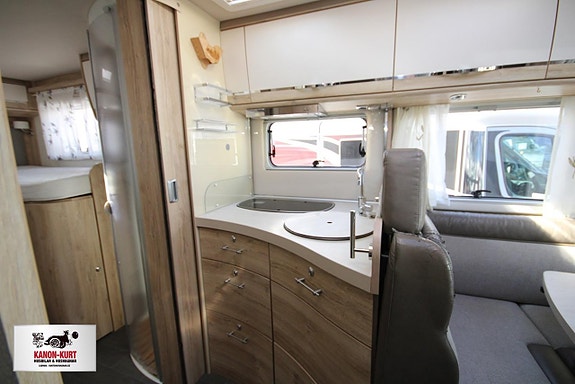 Eura Mobil Profila T 720 EB 10 of 14