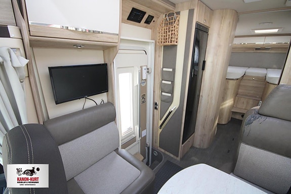 Eura Mobil Profila T 720 EB 4 of 14