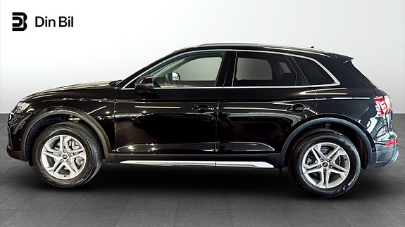 Audi Q5 2 of 5
