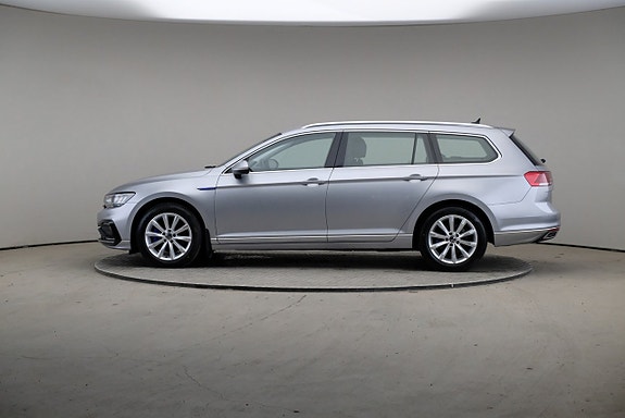 Volkswagen Passat 4 of 5